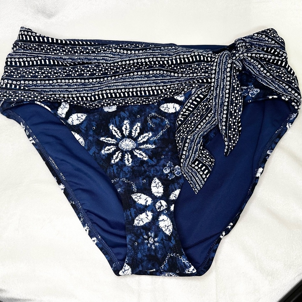 Bleu Rod Beattie Blue and White Floral Bikini Bottoms